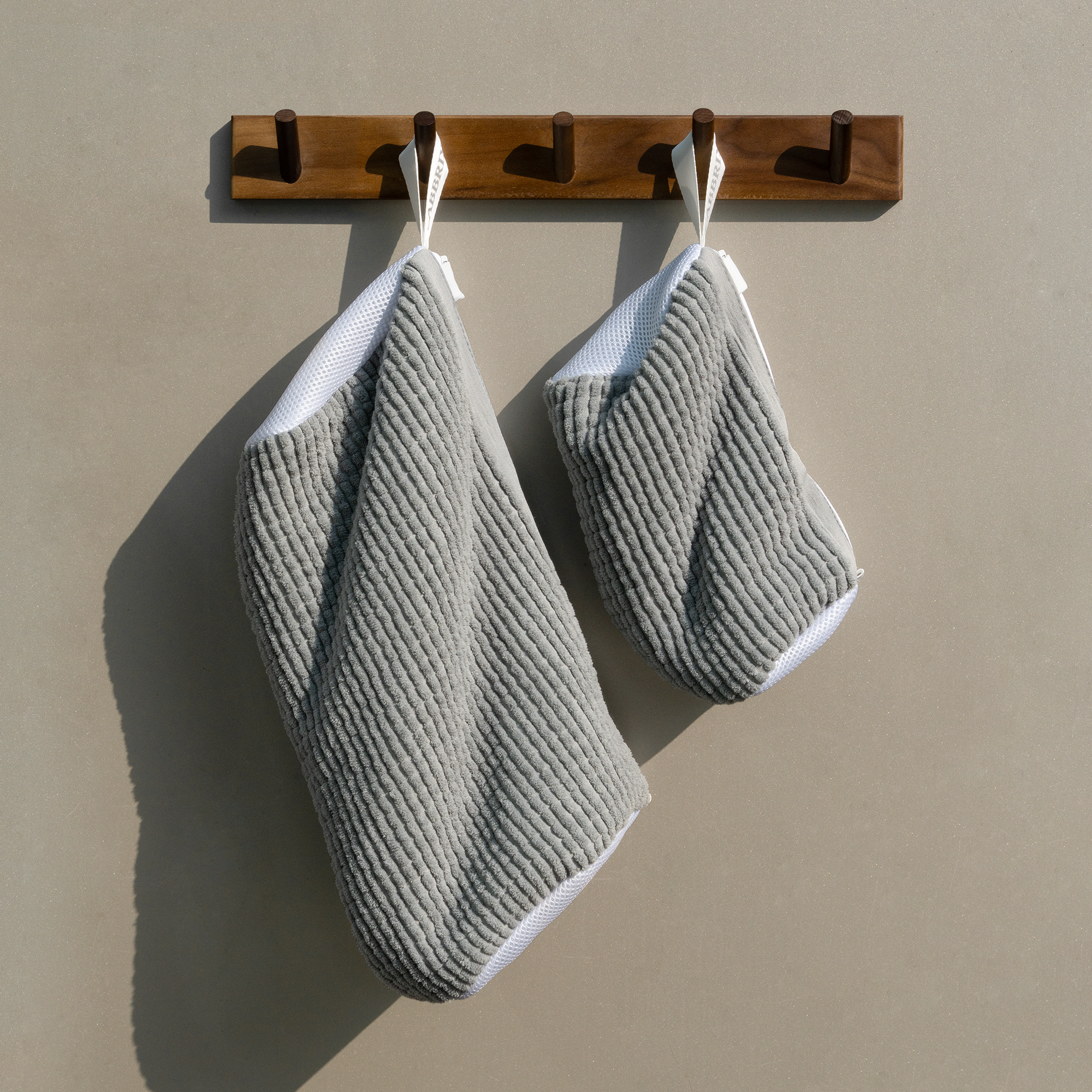 Cabbirx Shoe Washing Machine Bag 2pcs, Medium Size for Kids, Gray