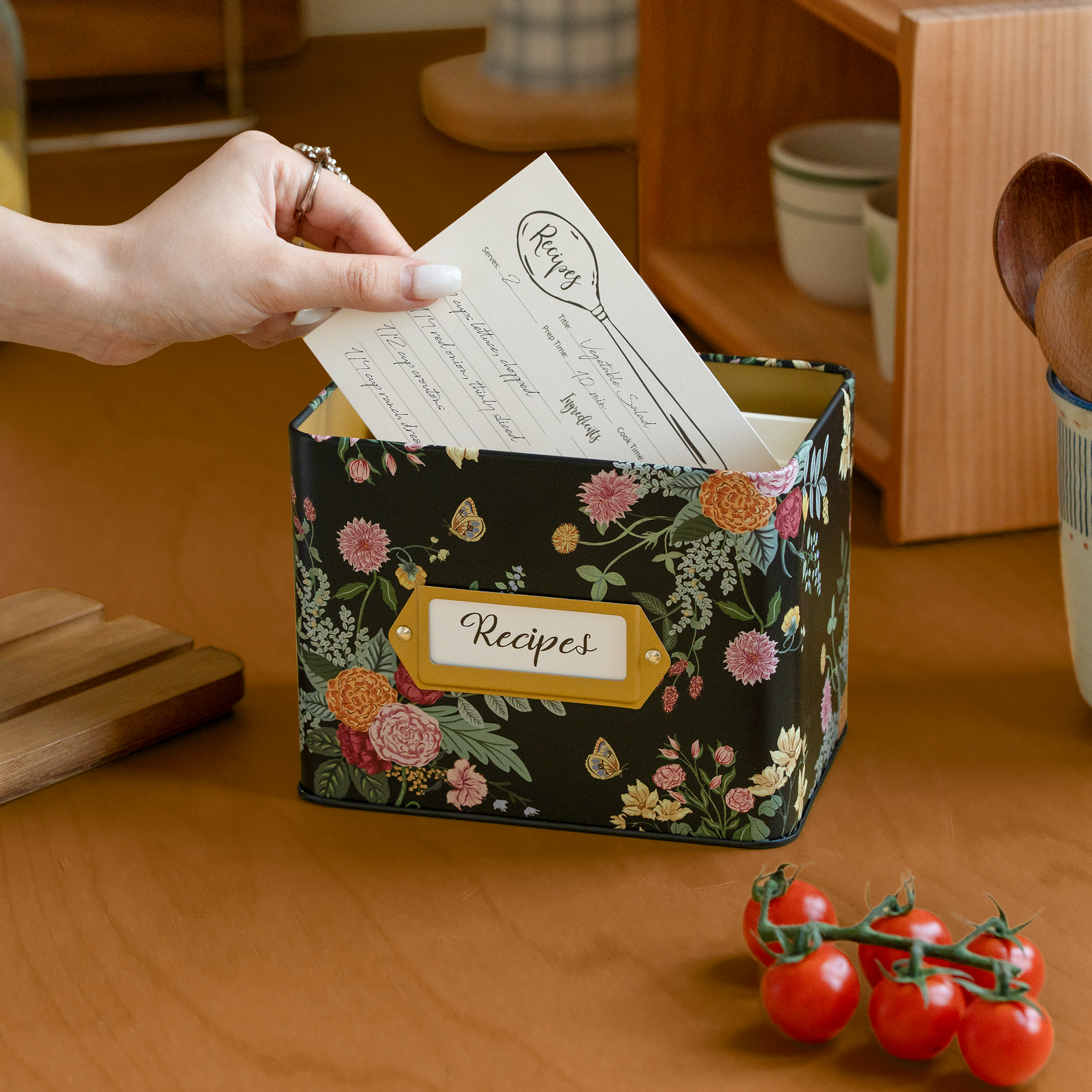 Cabbrix Stylish Recipe Box with Cards, Dahlias
